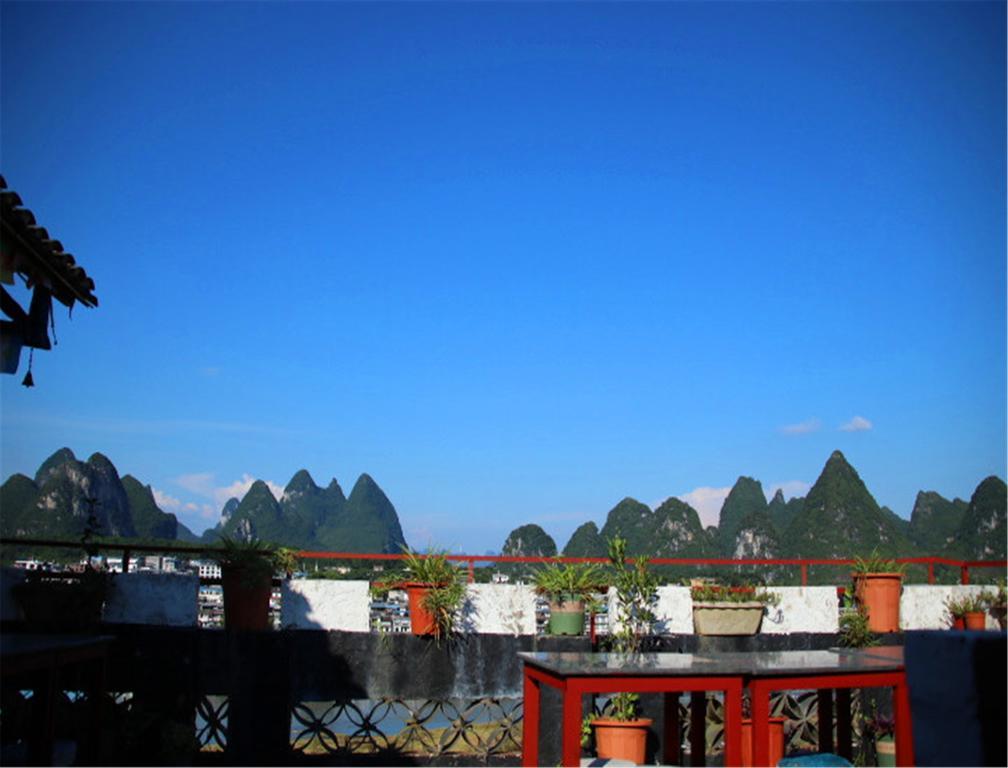 En Attendant Godot Youth Hostel Yangshuo Exterior foto