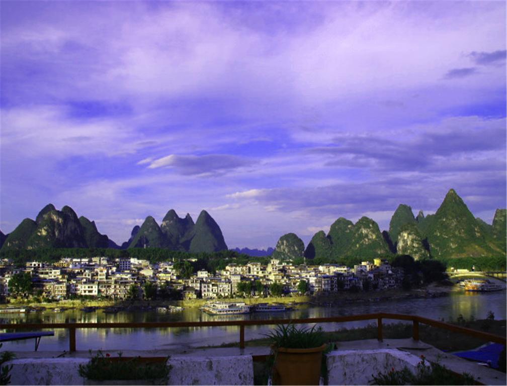En Attendant Godot Youth Hostel Yangshuo Exterior foto